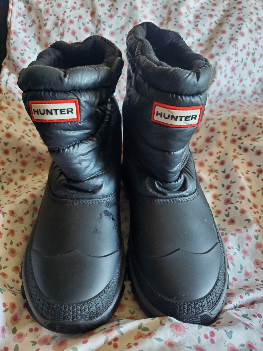 Hunter Women's Black Puffer Winter Boots Size 6.